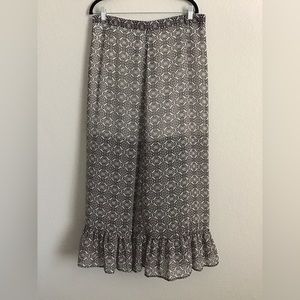 Black/White Skirt sz XL